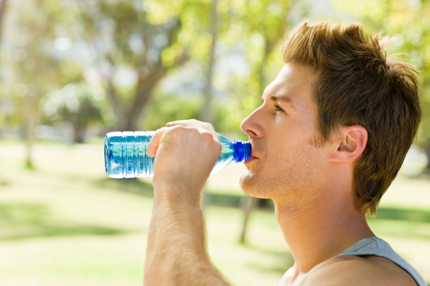 Wie viel Trinken am Tag gesund ist und welche Getränke du zu dir nehmen solltest