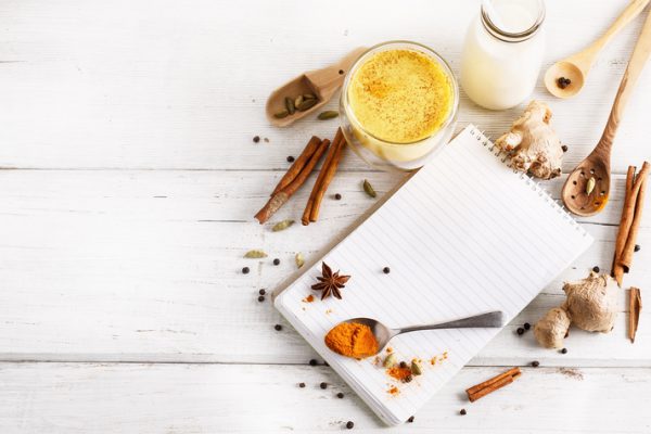 Schnelle gesunde Rezepte: Goldene-Milch-Rezept